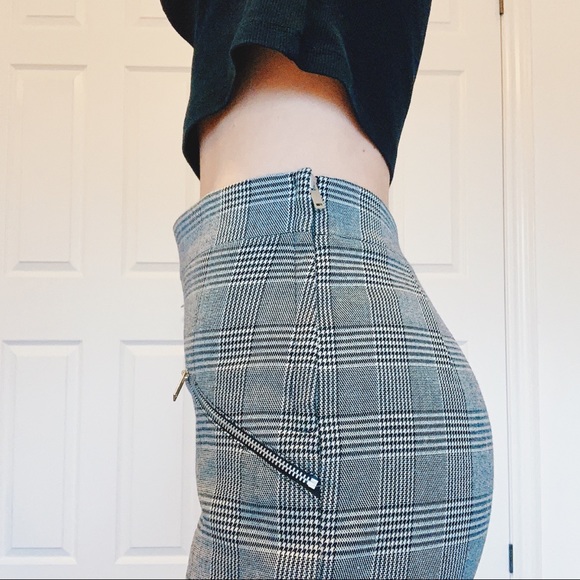 Zara Checkered Straight Leg Jogger Trousers - Picture 3 of 4